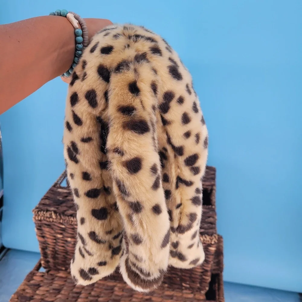 FAO Schwarz Cheetah Leopard Cat Plush Realistic 25